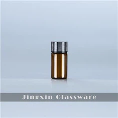 Mini-Braunglasflasche mit verschraubtem Kunststoffverschluss