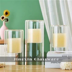 Doppelwandiger Kerzenhalter aus Glas